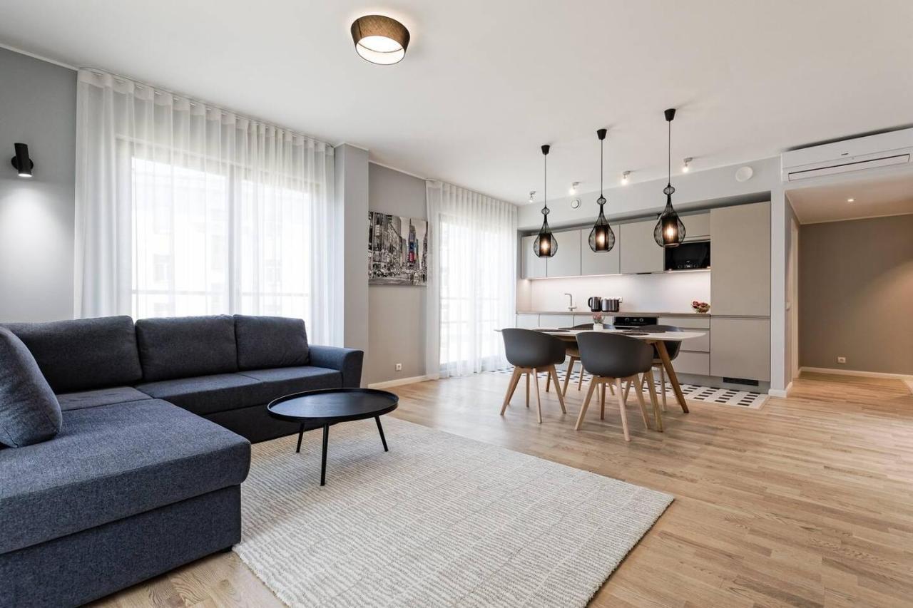 Central Apartments, Quiet With Free Parking And Ac. Tallinn Ngoại thất bức ảnh