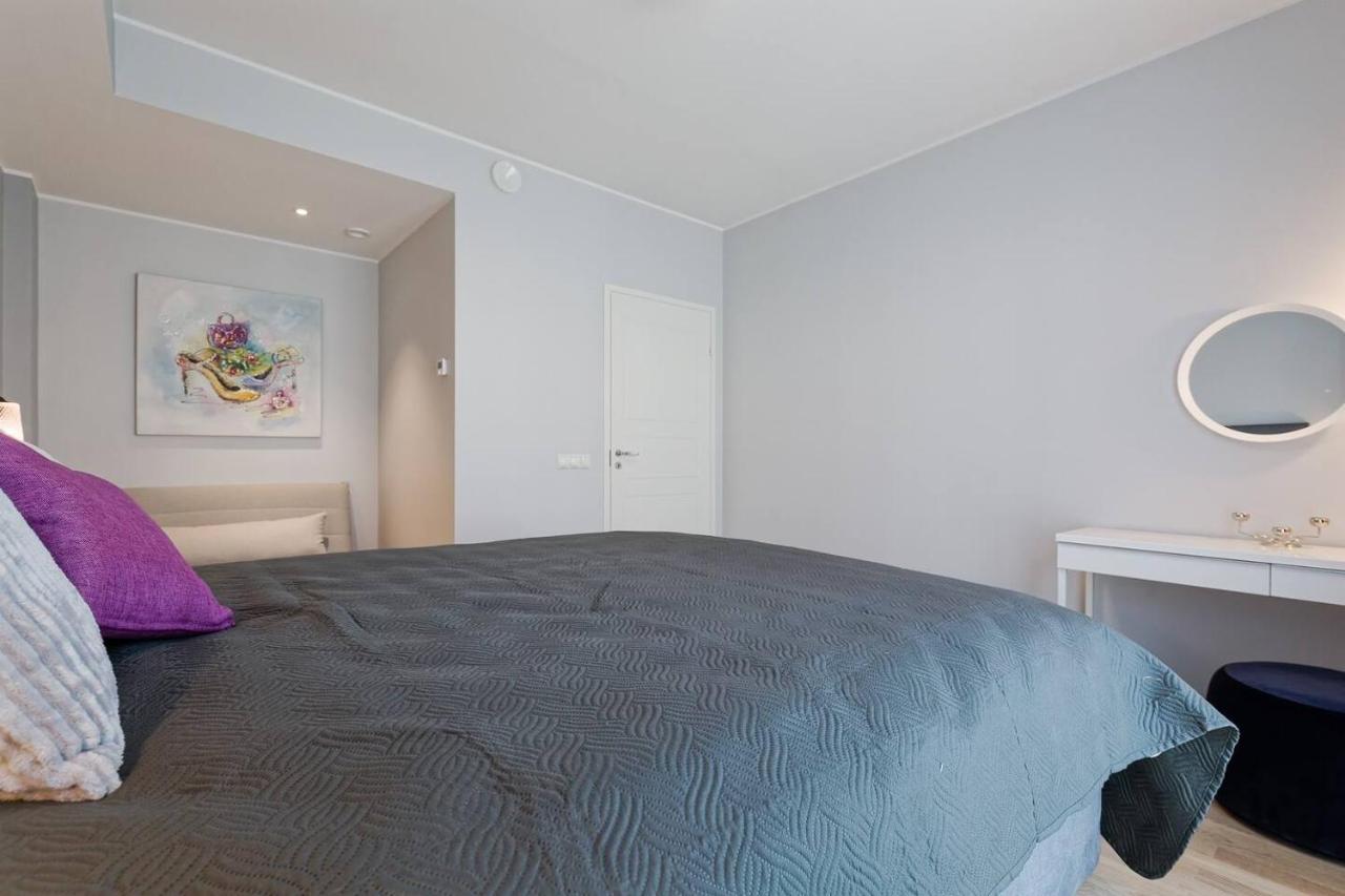 Central Apartments, Quiet With Free Parking And Ac. Tallinn Ngoại thất bức ảnh