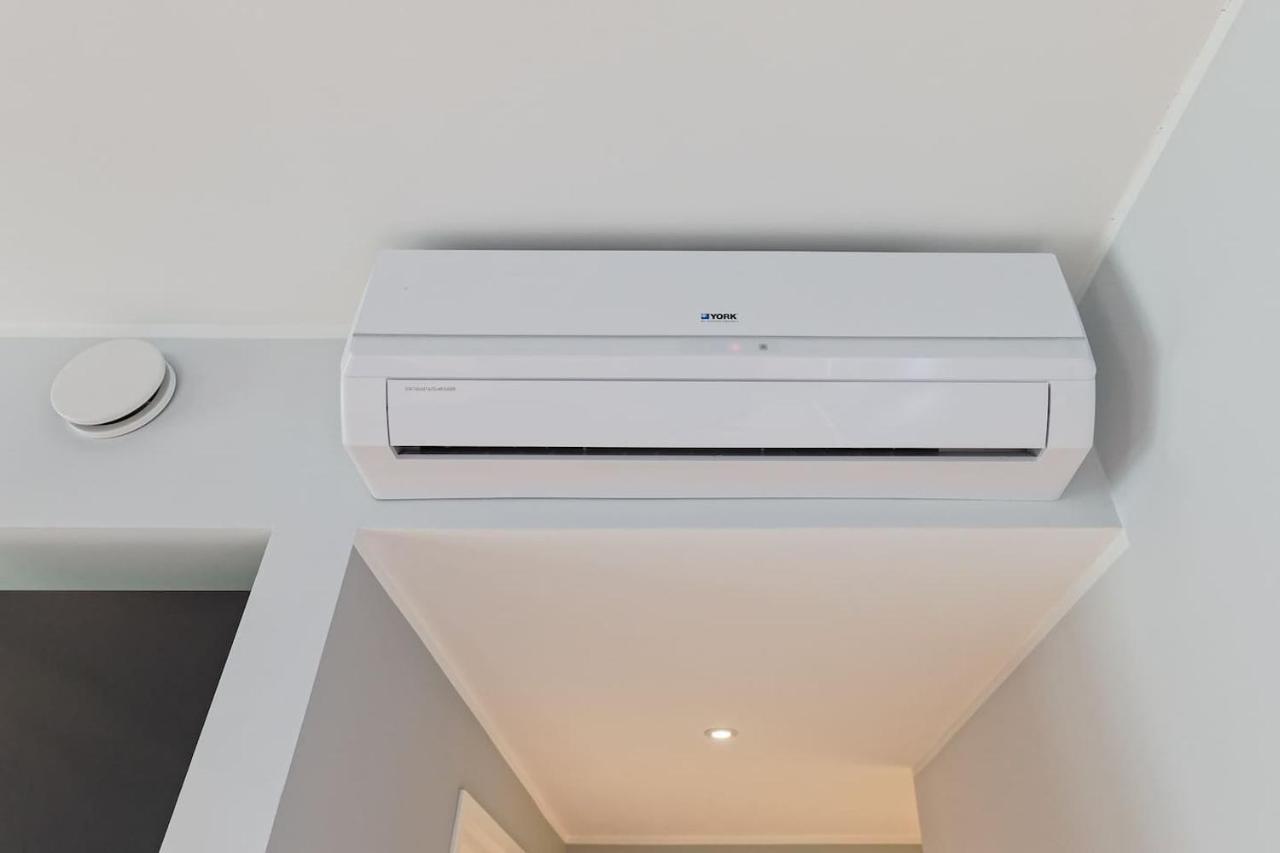 Central Apartments, Quiet With Free Parking And Ac. Tallinn Ngoại thất bức ảnh
