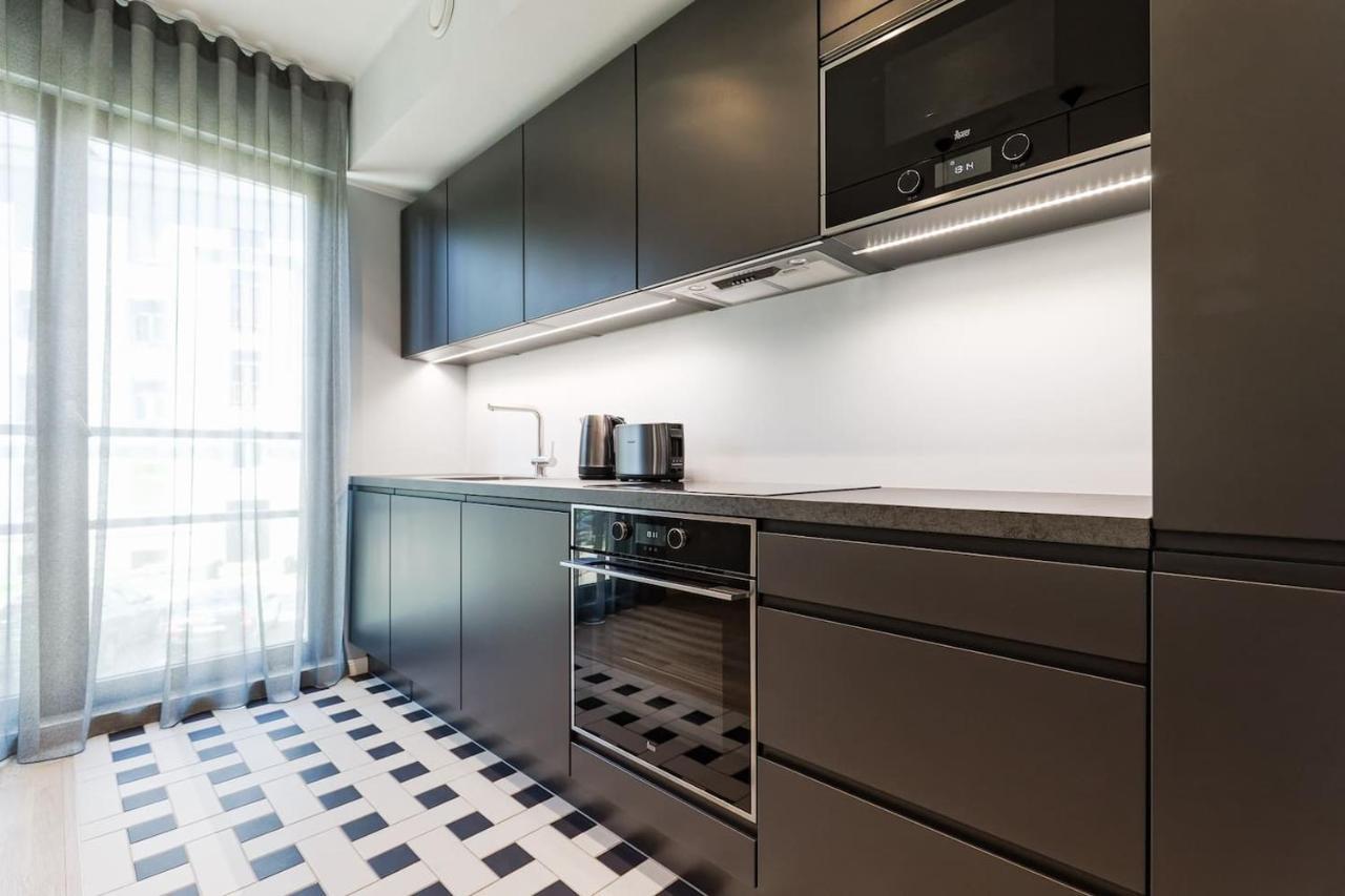 Central Apartments, Quiet With Free Parking And Ac. Tallinn Ngoại thất bức ảnh
