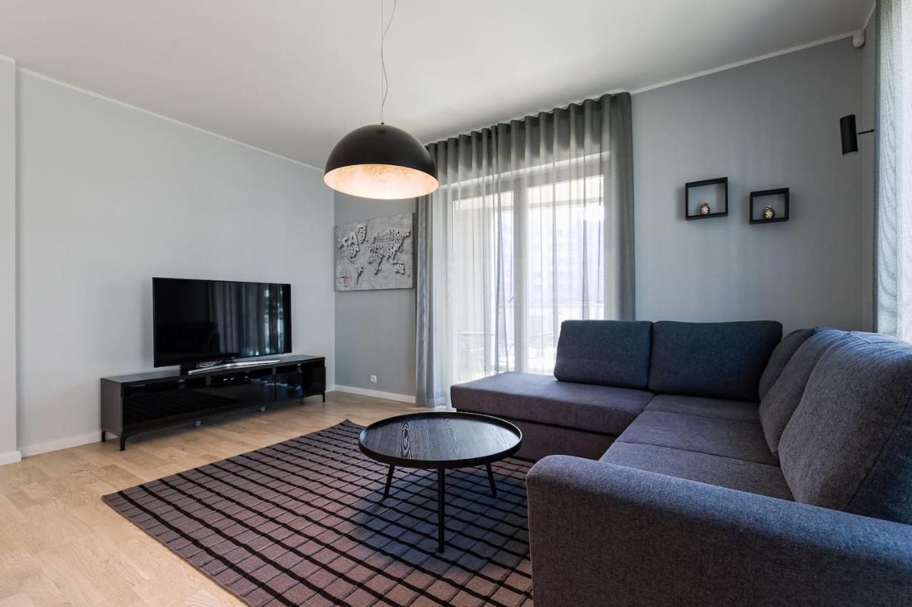 Central Apartments, Quiet With Free Parking And Ac. Tallinn Ngoại thất bức ảnh