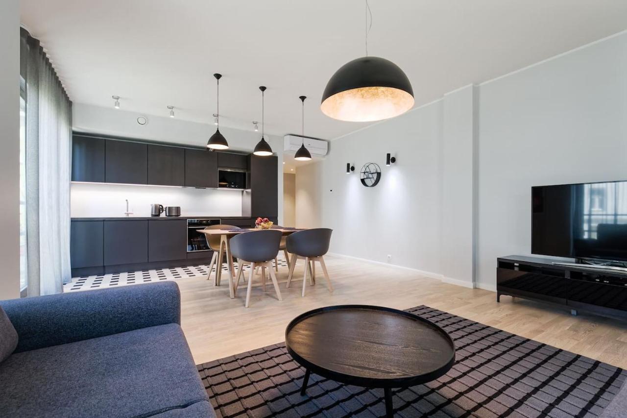 Central Apartments, Quiet With Free Parking And Ac. Tallinn Ngoại thất bức ảnh