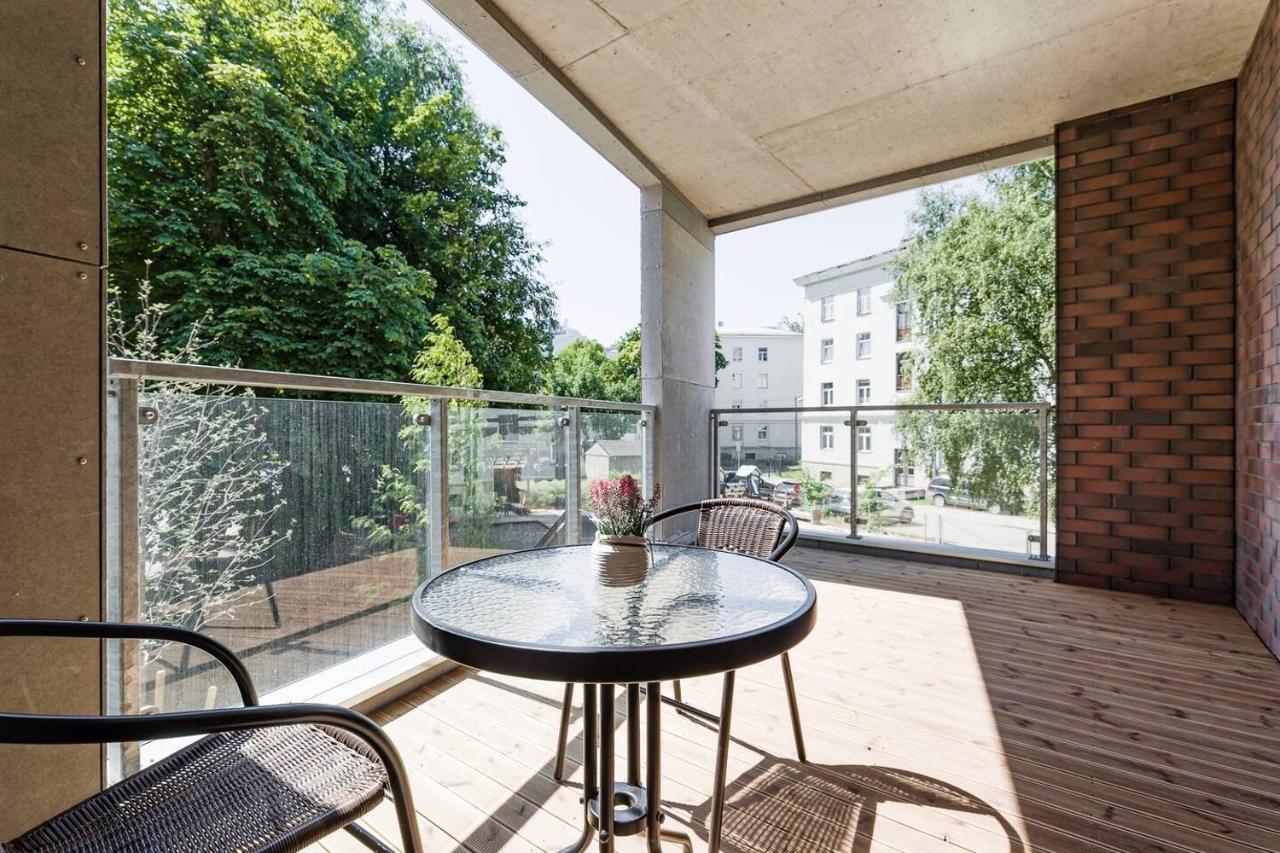 Central Apartments, Quiet With Free Parking And Ac. Tallinn Ngoại thất bức ảnh
