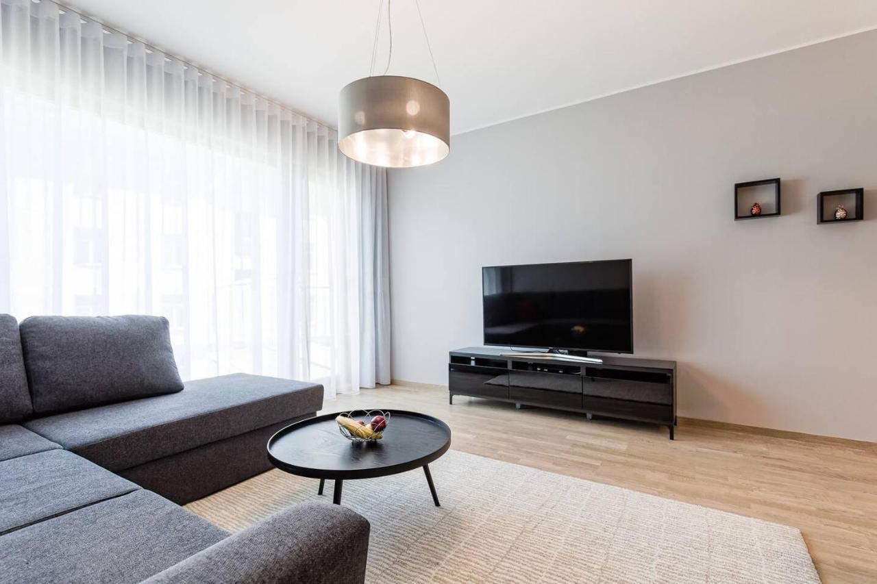 Central Apartments, Quiet With Free Parking And Ac. Tallinn Ngoại thất bức ảnh