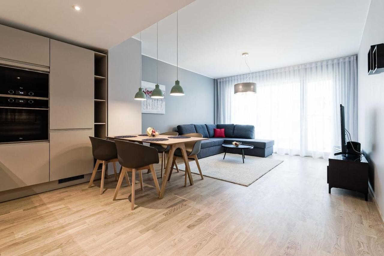Central Apartments, Quiet With Free Parking And Ac. Tallinn Ngoại thất bức ảnh