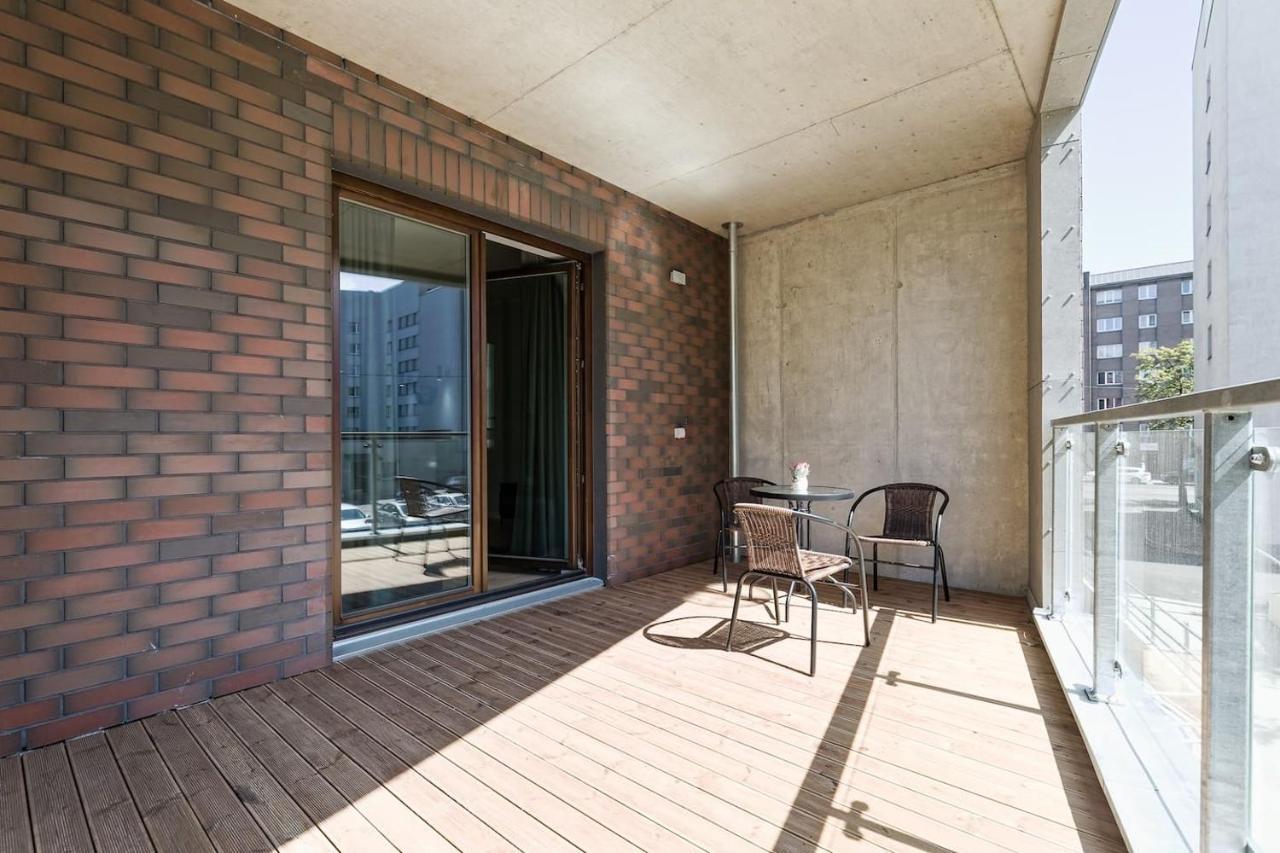 Central Apartments, Quiet With Free Parking And Ac. Tallinn Ngoại thất bức ảnh